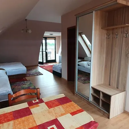 Udvarház Apartman Mórahalom