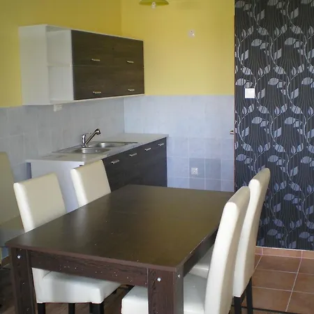 Udvarház Apartman Apartman Mórahalom