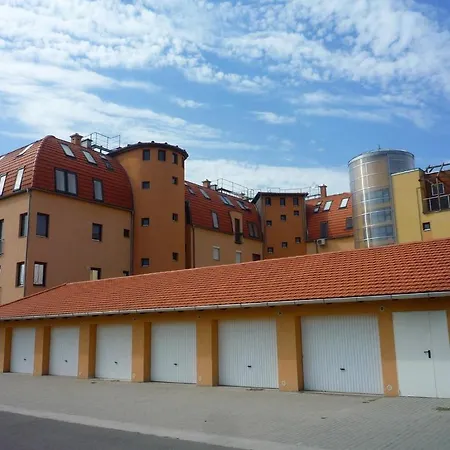 Apartman Udvarház Apartman