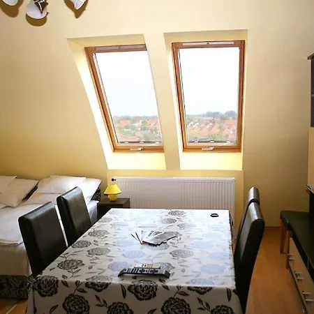 Apartman Udvarház Apartman