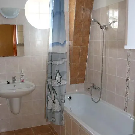 Udvarház Apartman * Mórahalom